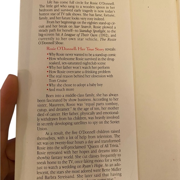 Rosie O’Donnell bundle is 2 books 
a biography & a she tells about being scammed - Picture 4 of 7